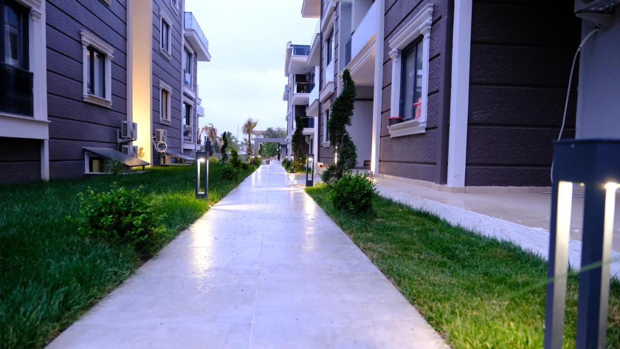 Flower City Suits Aparthotel Γιάλοβα Εξωτερικό φωτογραφία