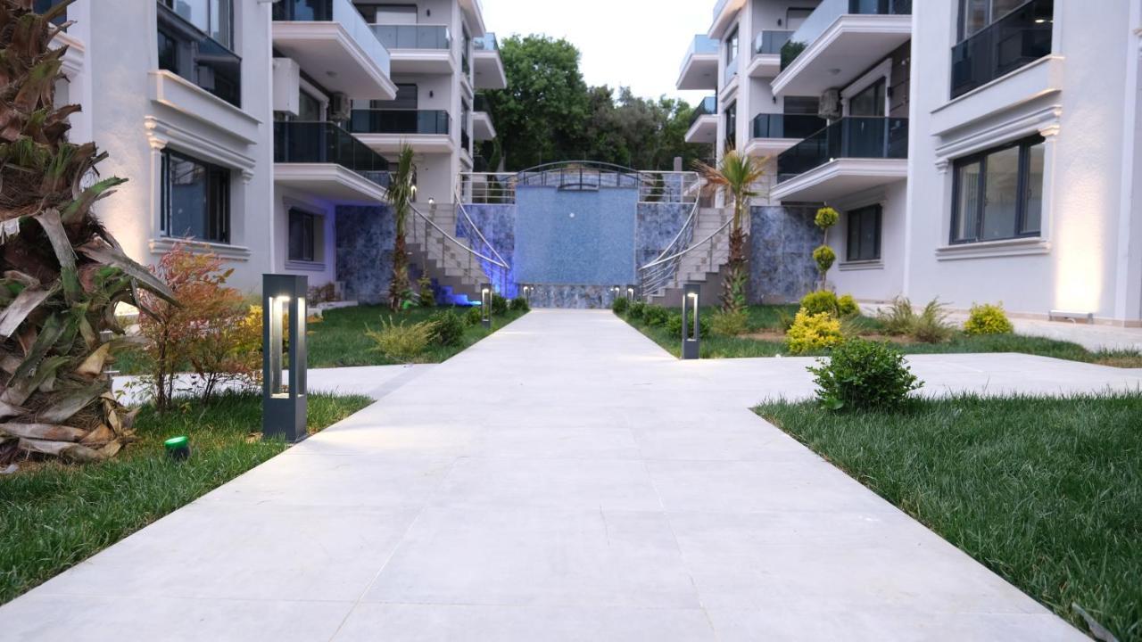 Flower City Suits Aparthotel Γιάλοβα Εξωτερικό φωτογραφία