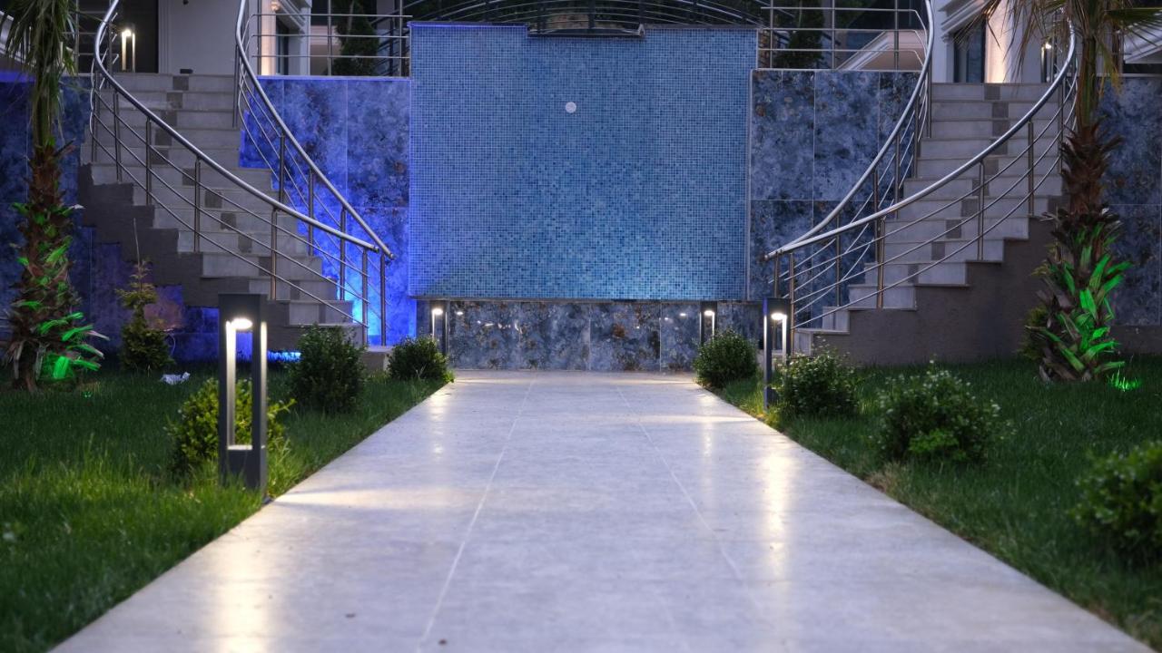 Flower City Suits Aparthotel Γιάλοβα Εξωτερικό φωτογραφία
