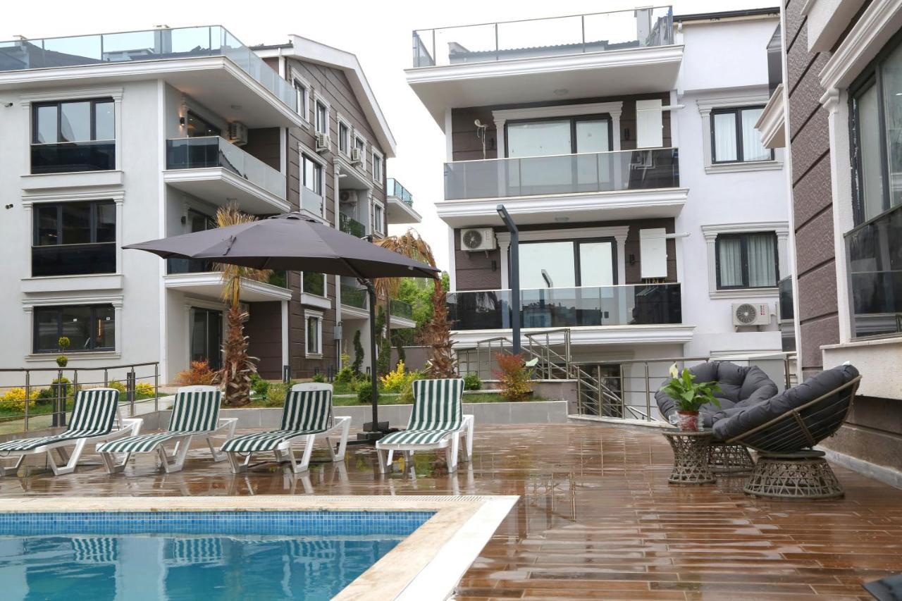 Flower City Suits Aparthotel Γιάλοβα Εξωτερικό φωτογραφία