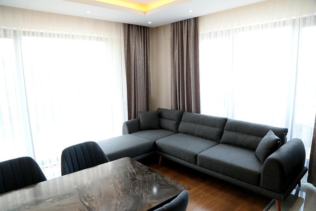 Flower City Suits Aparthotel Γιάλοβα Εξωτερικό φωτογραφία