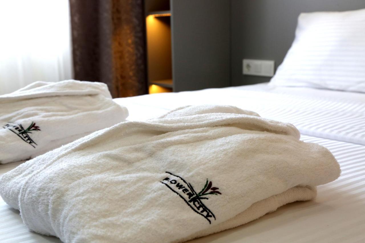 Flower City Suits Aparthotel Γιάλοβα Εξωτερικό φωτογραφία