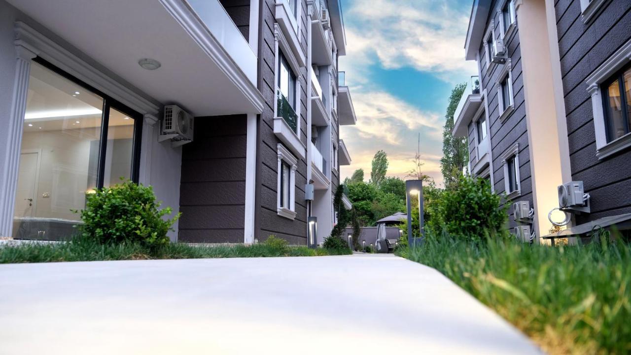 Flower City Suits Aparthotel Γιάλοβα Εξωτερικό φωτογραφία