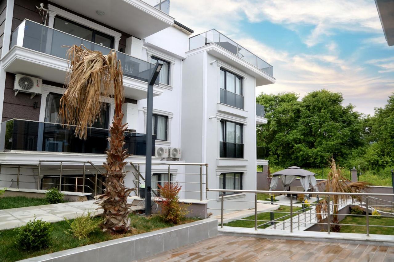 Flower City Suits Aparthotel Γιάλοβα Εξωτερικό φωτογραφία