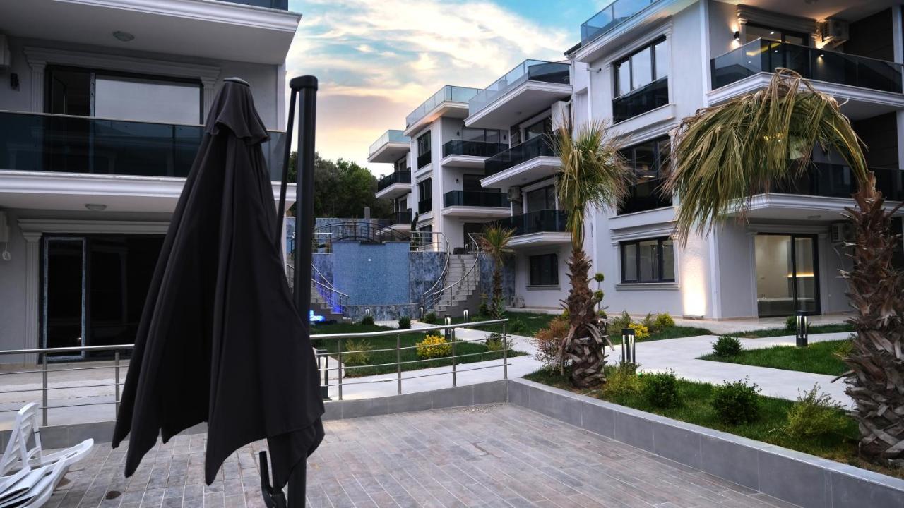 Flower City Suits Aparthotel Γιάλοβα Εξωτερικό φωτογραφία