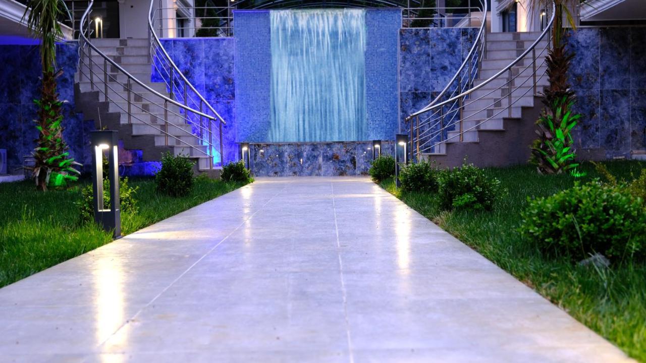 Flower City Suits Aparthotel Γιάλοβα Εξωτερικό φωτογραφία