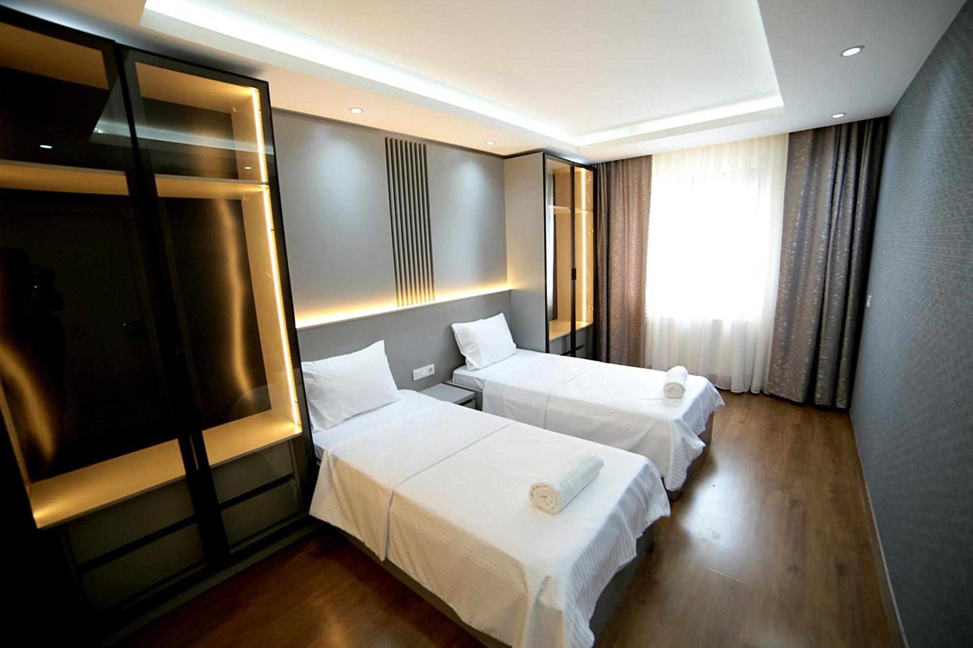 Flower City Suits Aparthotel Γιάλοβα Εξωτερικό φωτογραφία